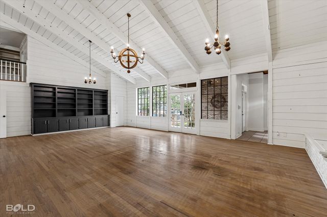 6439 Creswell Avenue, Shreveport, LA 71106