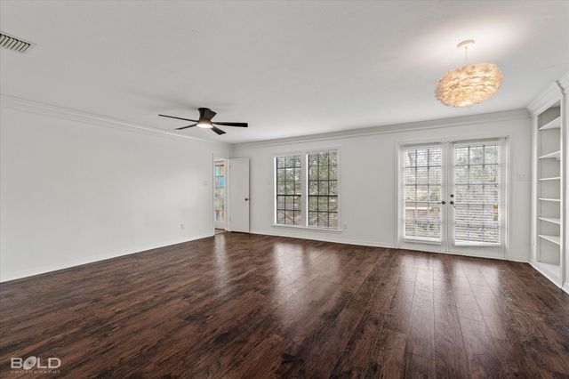 6439 Creswell Avenue, Shreveport, LA 71106