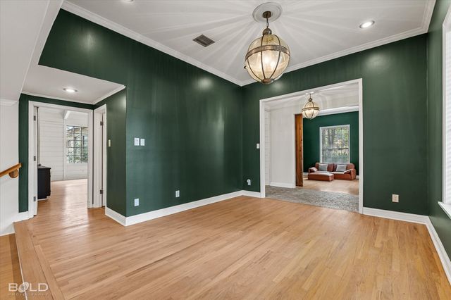 6439 Creswell Avenue, Shreveport, LA 71106