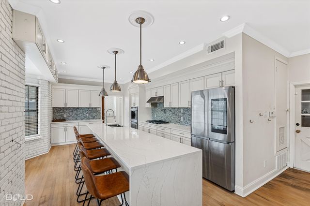 6439 Creswell Avenue, Shreveport, LA 71106