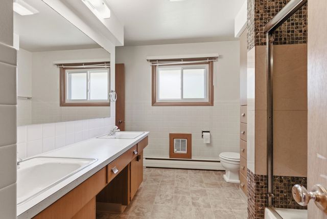 903 W HAWTHORNE Rd, Spokane, WA 99218