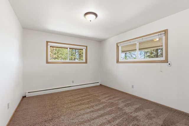 903 W HAWTHORNE Rd, Spokane, WA 99218