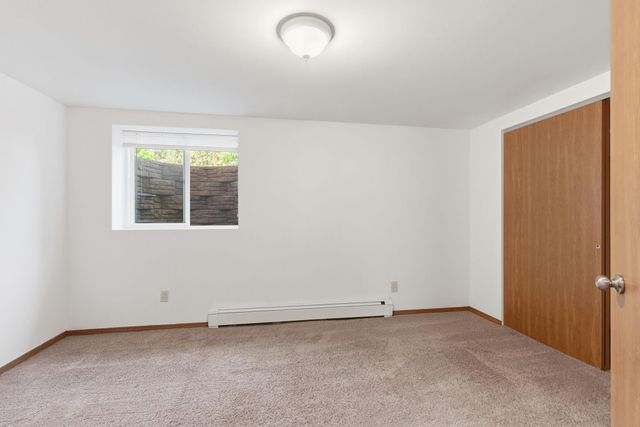 903 W HAWTHORNE Rd, Spokane, WA 99218