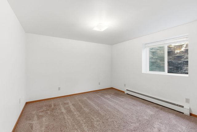 903 W HAWTHORNE Rd, Spokane, WA 99218