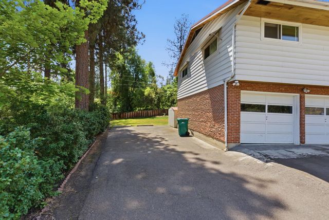 903 W HAWTHORNE Rd, Spokane, WA 99218