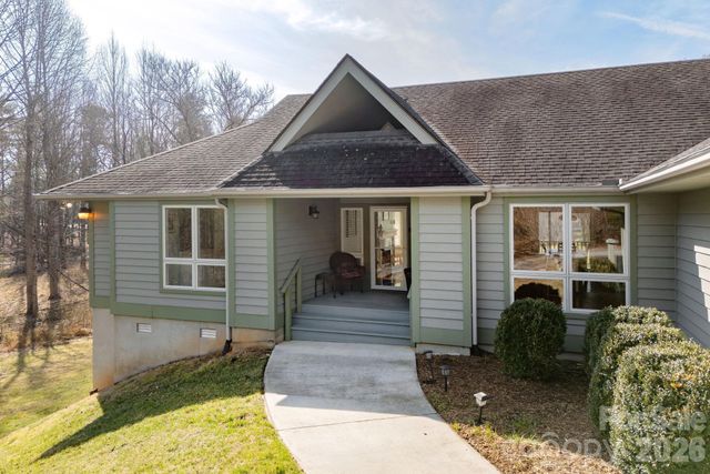 132 Broadmoor Drive V-1, Flat Rock, NC 28731