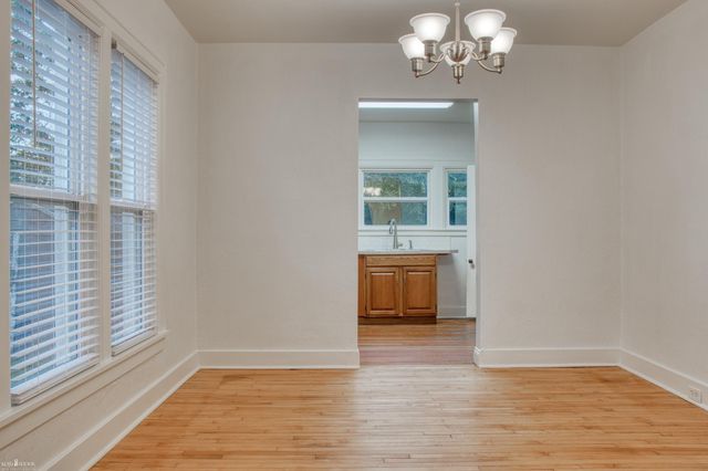 617 E Main Street, Owosso, MI 48867
