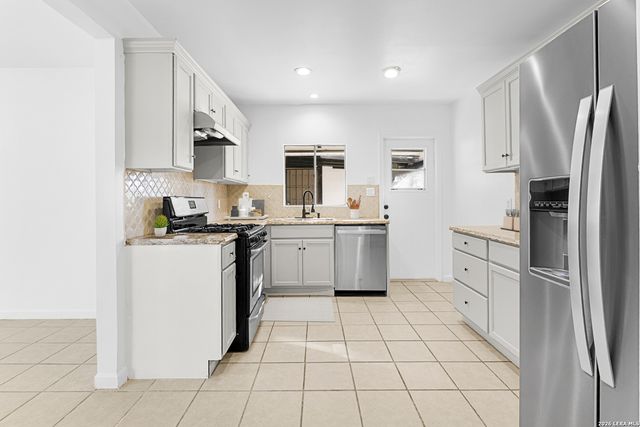 222 HILLWOOD, San Antonio, TX 78213