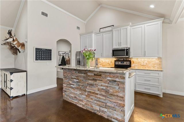 10514 Mesa Drive, Waco, TX 76708