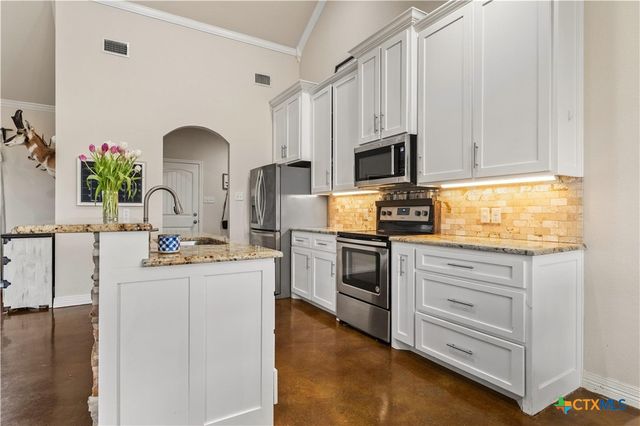 10514 Mesa Drive, Waco, TX 76708