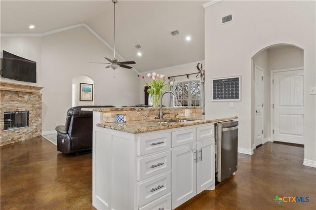 10514 Mesa Drive, Waco, TX 76708