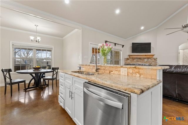 10514 Mesa Drive, Waco, TX 76708