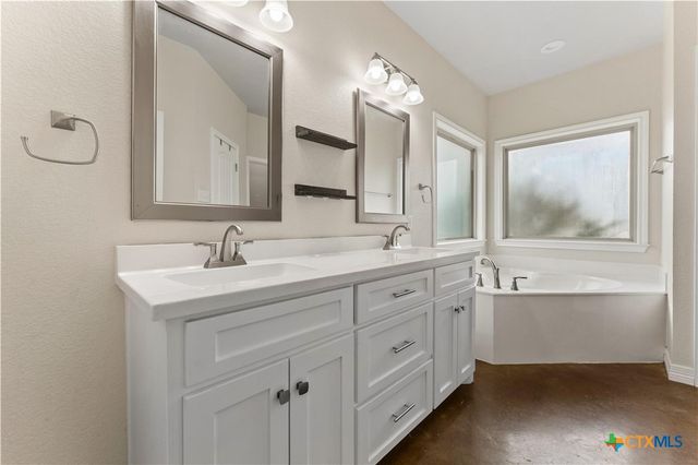 10514 Mesa Drive, Waco, TX 76708