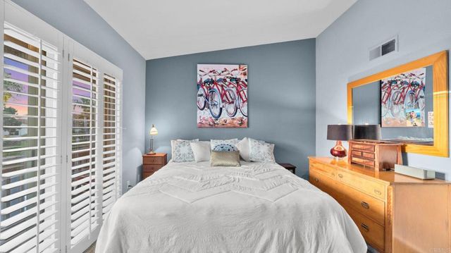 6854 MAPLE LEAF DR, Carlsbad, CA 92011