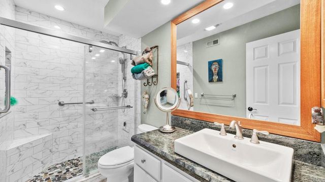 6854 MAPLE LEAF DR, Carlsbad, CA 92011