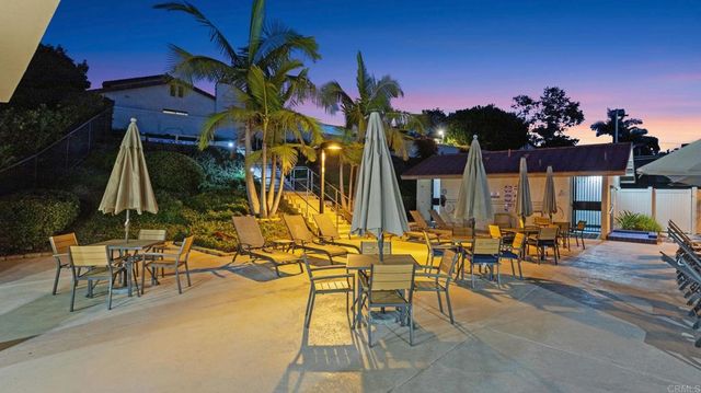6854 MAPLE LEAF DR, Carlsbad, CA 92011