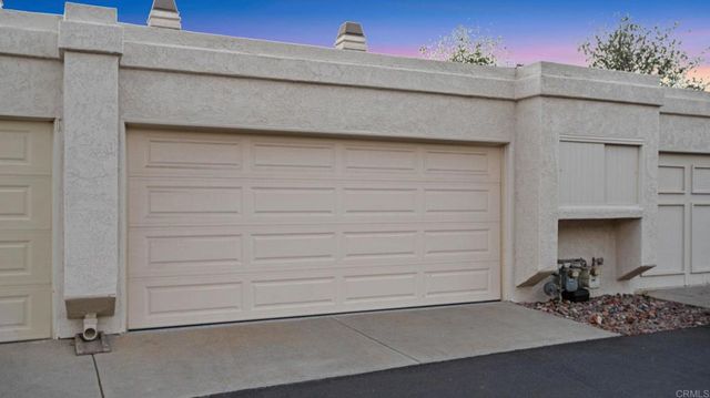 6854 MAPLE LEAF DR, Carlsbad, CA 92011