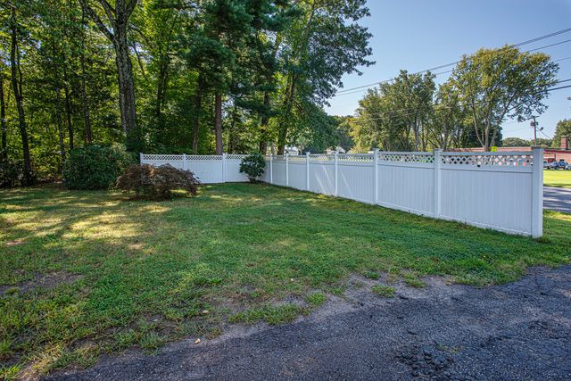10 Dwight Street, Hatfield, MA 01038