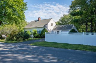 10 Dwight Street, Hatfield, MA 01038