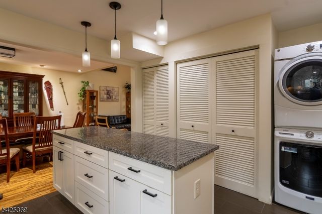 11 Fox Run Road, Glen Gardner Boro, NJ 08826