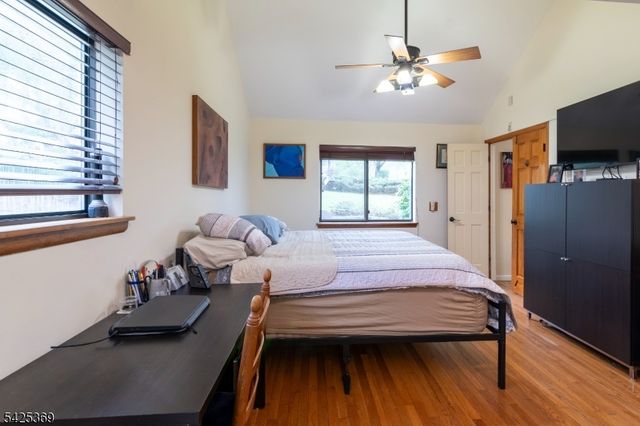 11 Fox Run Road, Glen Gardner Boro, NJ 08826