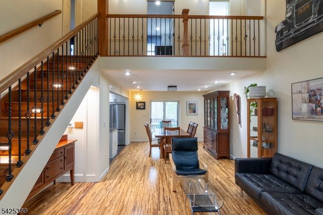 11 Fox Run Road, Glen Gardner Boro, NJ 08826