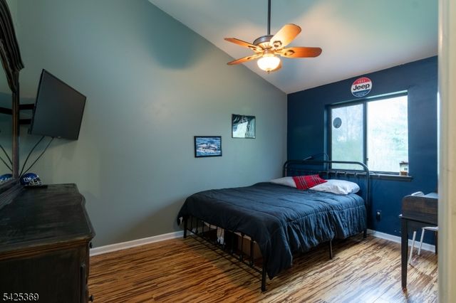 11 Fox Run Road, Glen Gardner Boro, NJ 08826