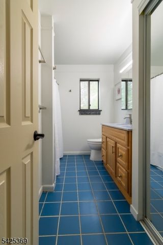 11 Fox Run Road, Glen Gardner Boro, NJ 08826
