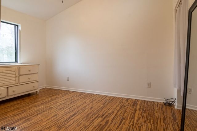 11 Fox Run Road, Glen Gardner Boro, NJ 08826