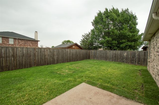 1501 Fieldstone Drive, Little Elm, TX 75068