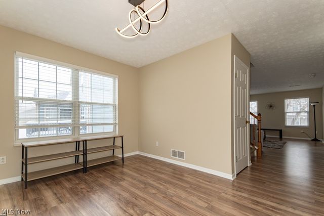 8697 Kingfisher Lane, Macedonia, OH 44056