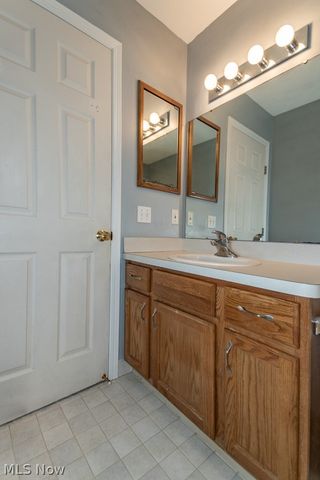 8697 Kingfisher Lane, Macedonia, OH 44056