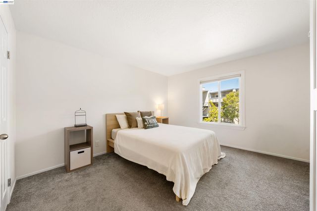 960 Shorepoint Court 214, Alameda, CA 94501