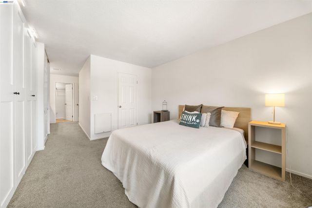 960 Shorepoint Court 214, Alameda, CA 94501