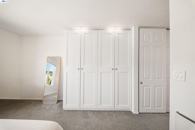 960 Shorepoint Court 214, Alameda, CA 94501