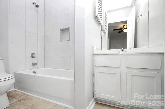 10913 Carmel Crossing Road, Charlotte, NC 28226