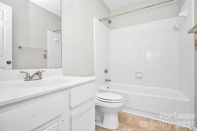 10913 Carmel Crossing Road, Charlotte, NC 28226