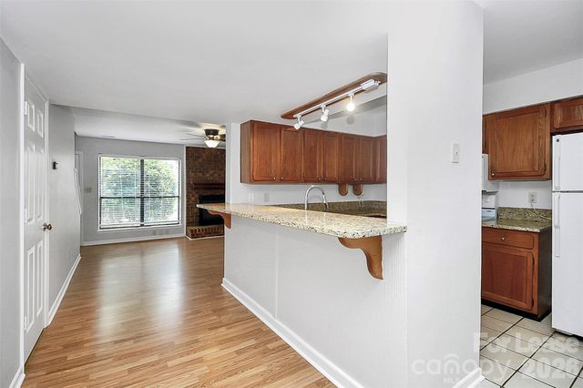 10913 Carmel Crossing Road, Charlotte, NC 28226