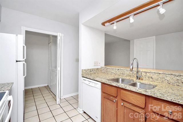 10913 Carmel Crossing Road, Charlotte, NC 28226