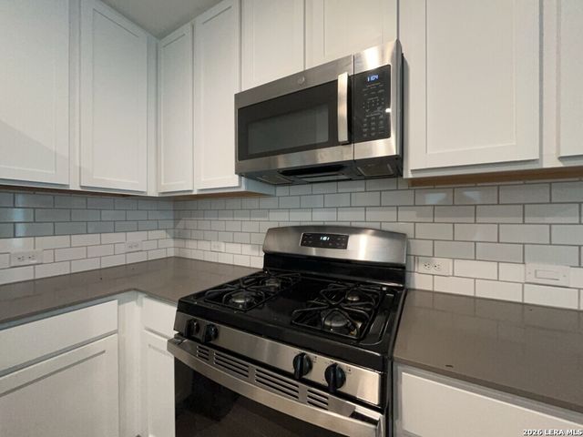 7611 Aston Cross, San Antonio, TX 78253