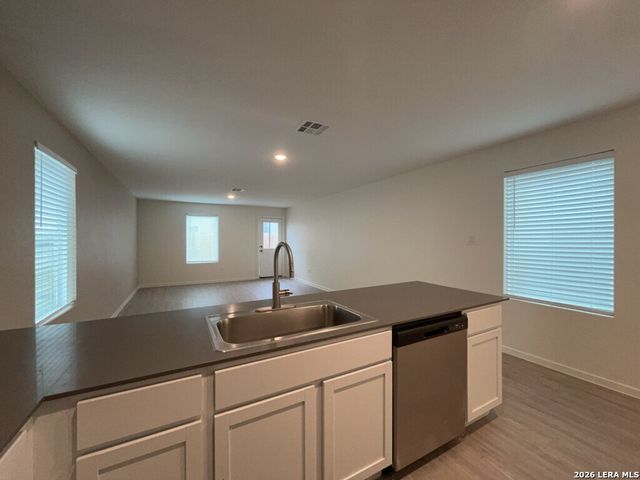 7611 Aston Cross, San Antonio, TX 78253