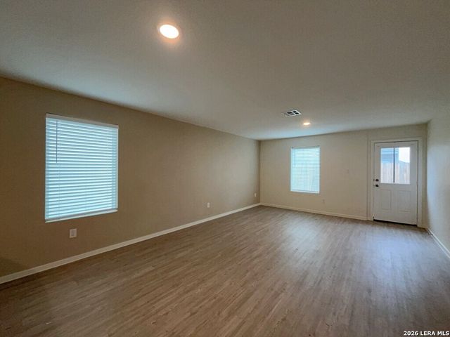 7611 Aston Cross, San Antonio, TX 78253