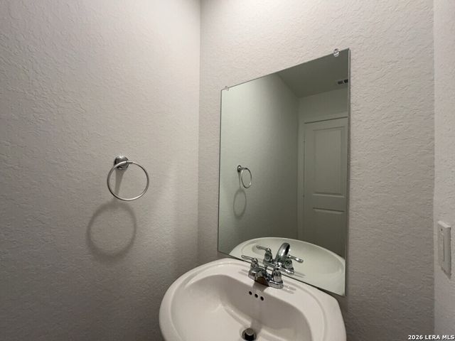 7611 Aston Cross, San Antonio, TX 78253