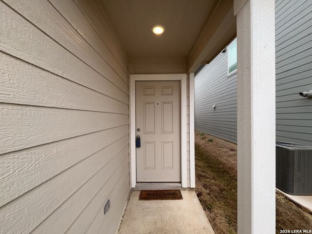 7611 Aston Cross, San Antonio, TX 78253