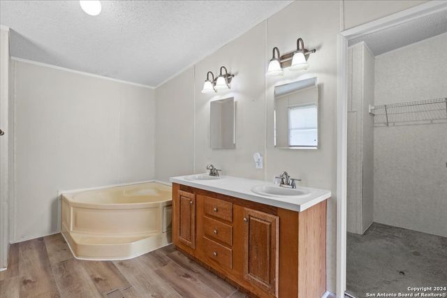 4339 stagecoach, Seguin, TX 78155