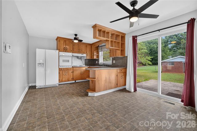 1717 Emmanuel Church Road, Conover, NC 28613