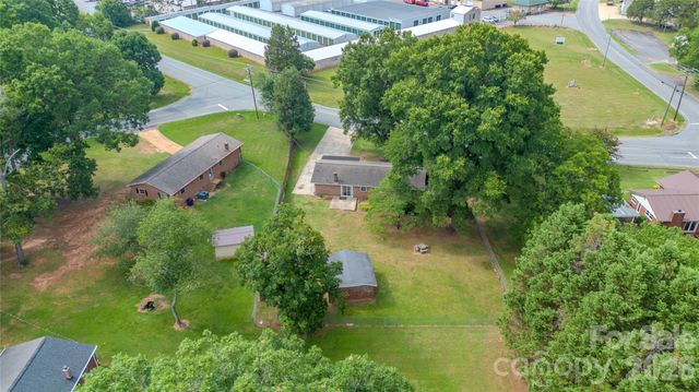 1717 Emmanuel Church Road, Conover, NC 28613