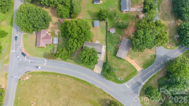 1717 Emmanuel Church Road, Conover, NC 28613