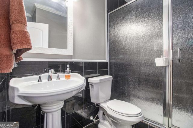 1963 Heatherbrooke Lane, Acworth, GA 30101