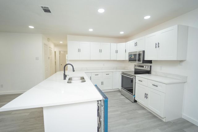 404 Westwood Drive, Euless, TX 76039